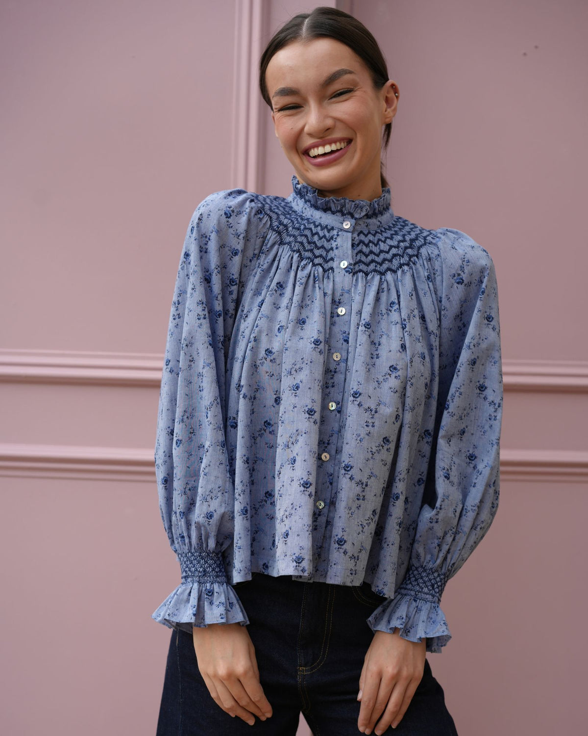 Scholl Blouse Chambray Rose with Navy Hand Smocking Edition 75