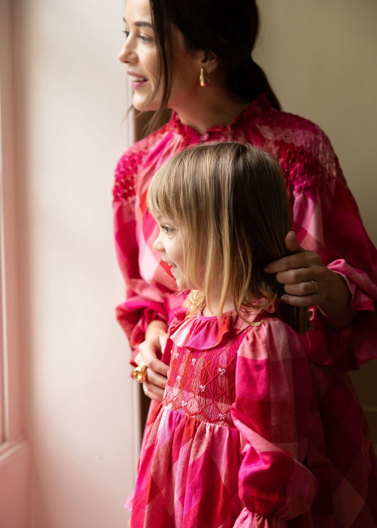 2-3y & 3-4y Katherine Johnson Dress Great Gingham with Crimson Bows Hand Smocking