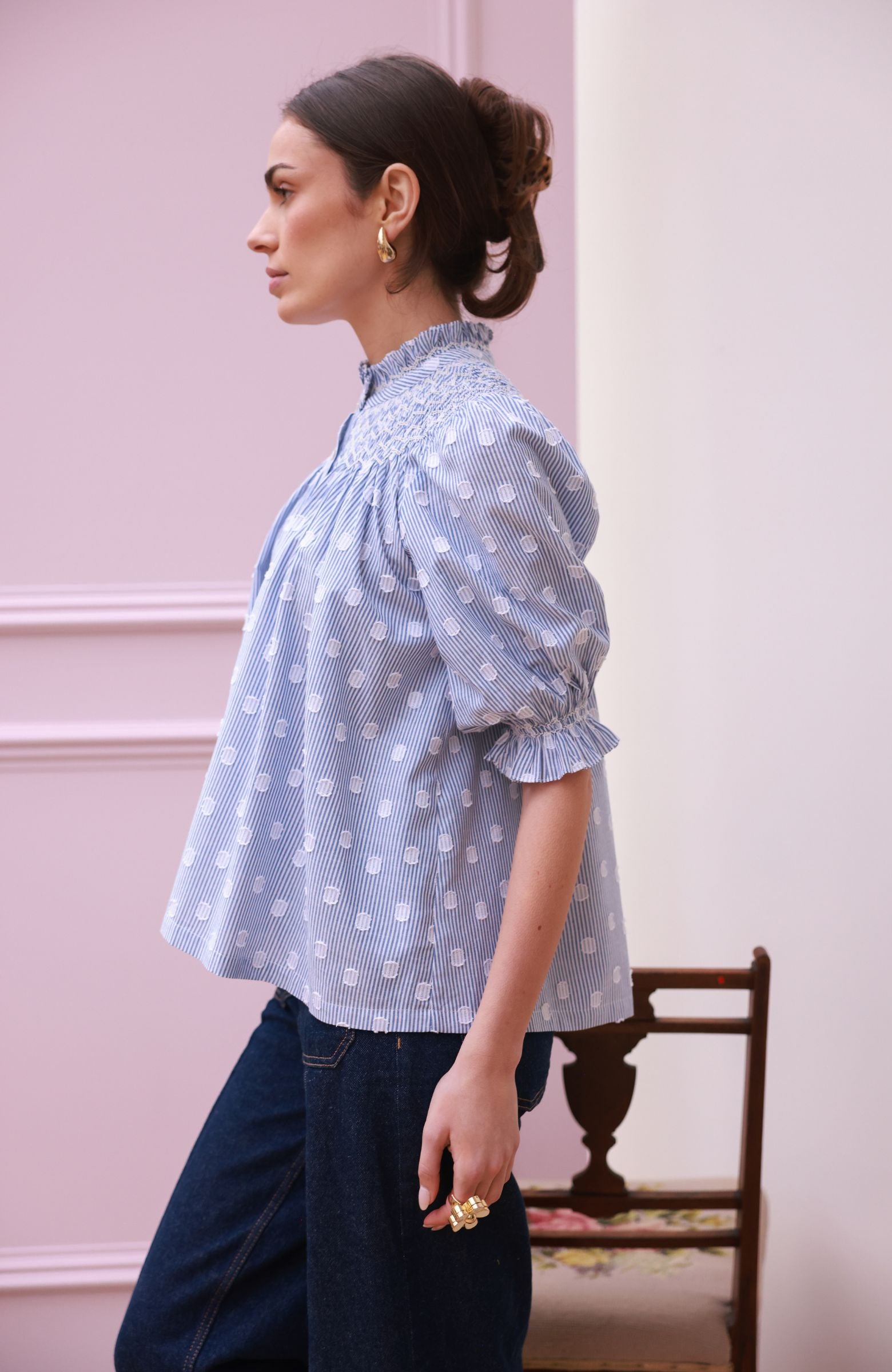 Scholl Blouse Bubble Weave Cotton with Double Cream Hand Smocking Edition 60