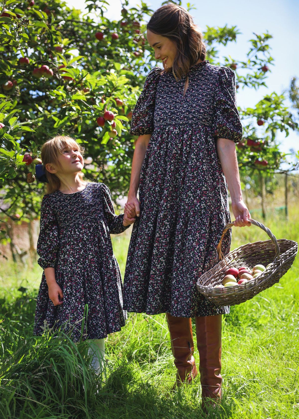 8-10y Margaret Graham Dress Autumn Flowers Needlecord with Liquorice Allsorts Hand Smocking