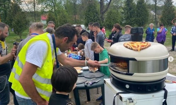 We are Buying Pizzas for Ukranian Refugees