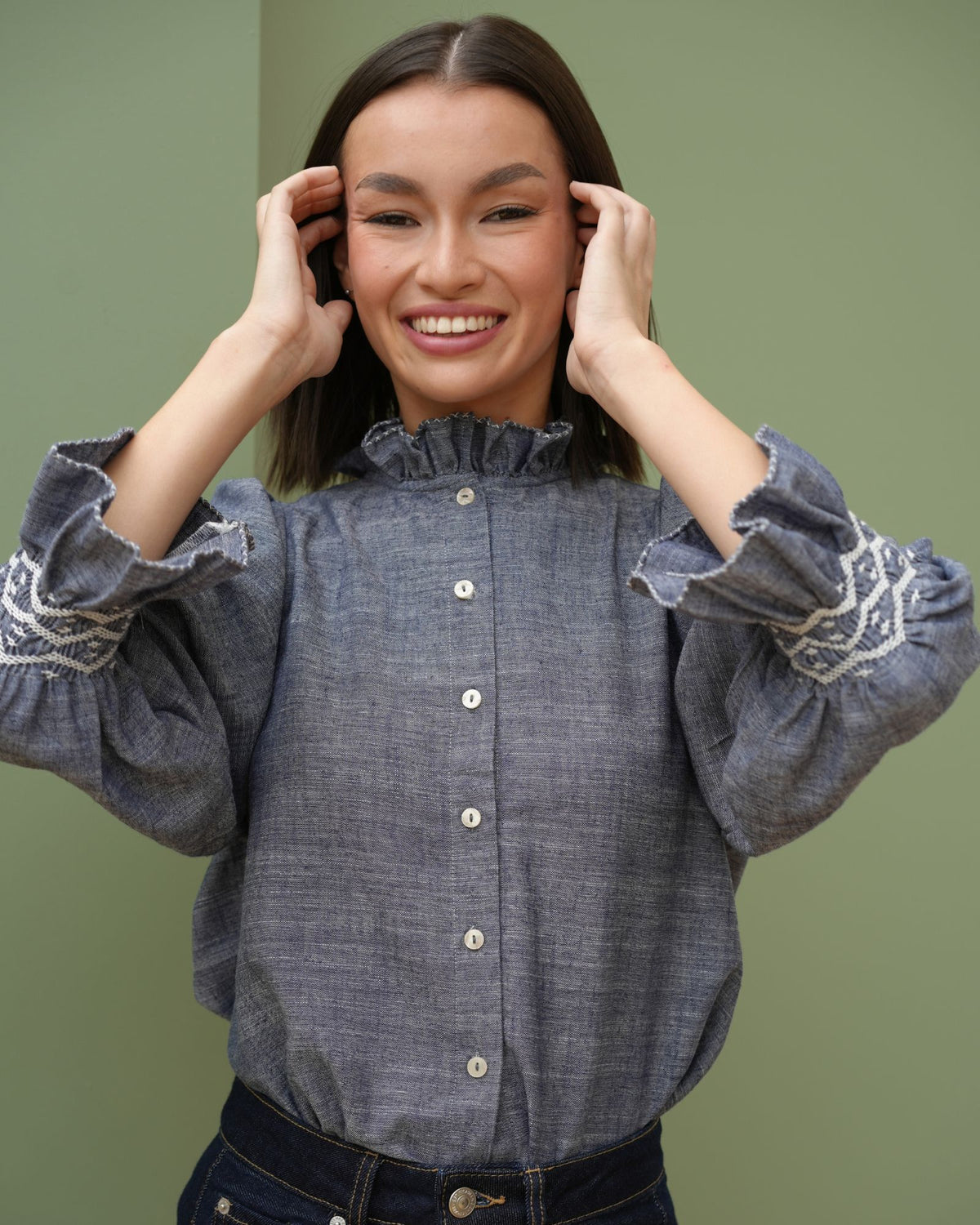 Shelley Blouse Chambray with Crisp White Hand Smocking Edition 28