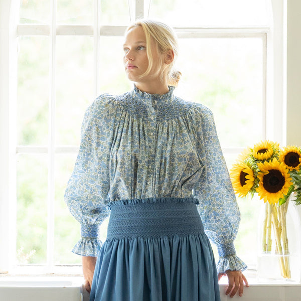 Scholl Blouse with Land and Sea Hand Smocking made with Liberty Poppies and Daisies Edition 50