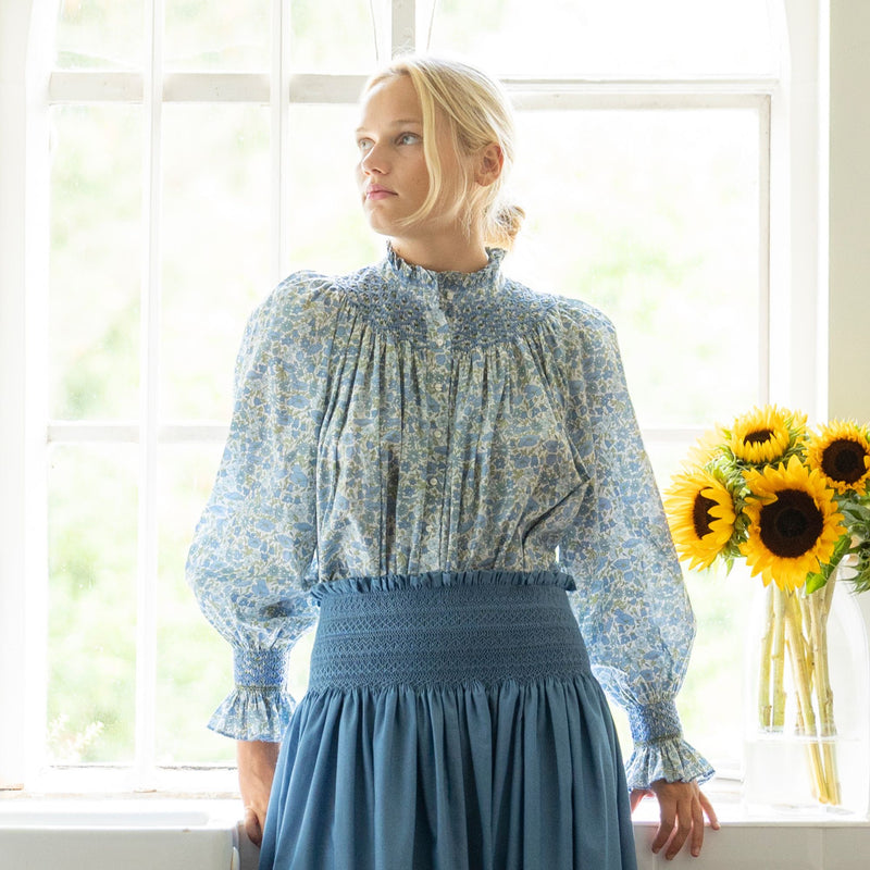 Scholl Blouse with Land and Sea Hand Smocking made with Liberty Poppies and Daisies Edition 50