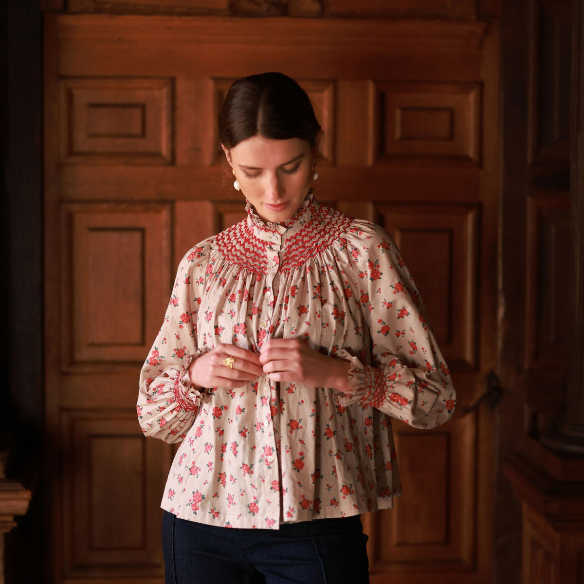 Small Scholl Blouse Poinsetta Posy with Scarlet Hand Smocking Edition 52