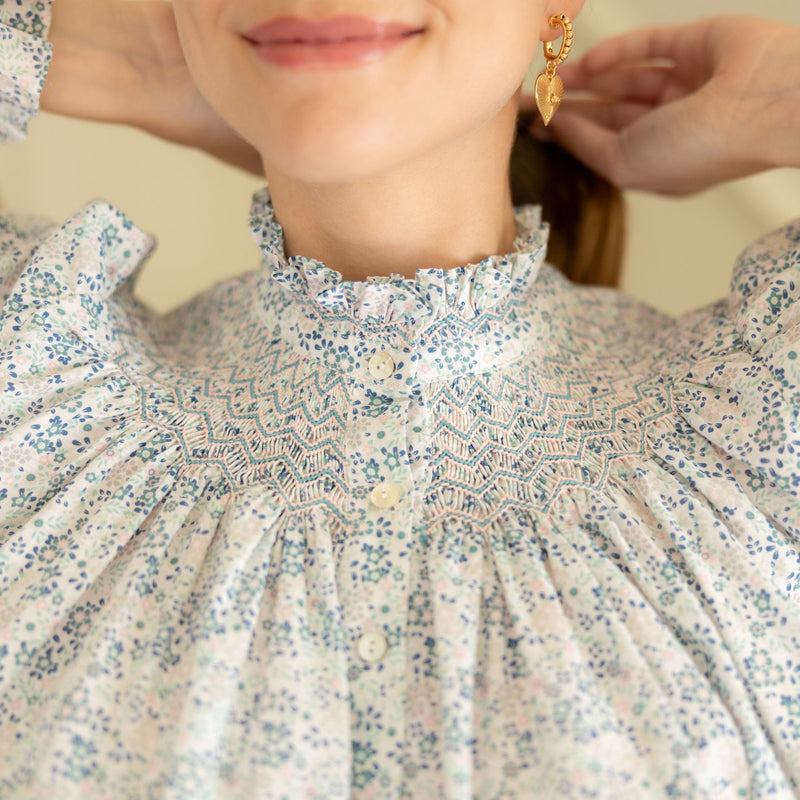 Scholl Blouse Flower Field Linen with Aqua Kiss Hand Smocking Edition 48