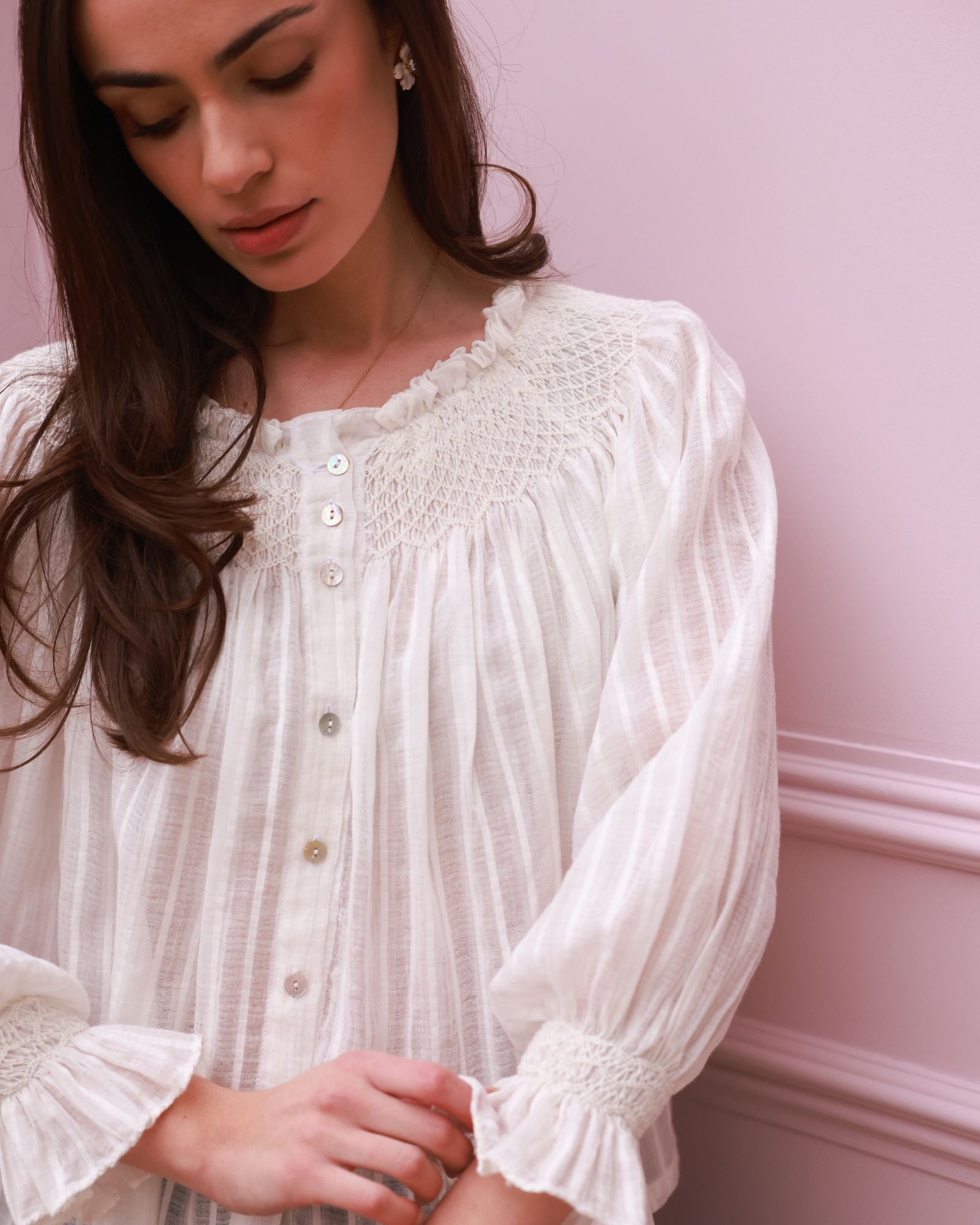 Cleopatra Blouse Stripe Cotton Muslin milk Hand Smocking Edition 37