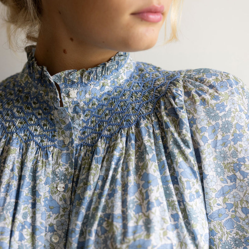 Scholl Blouse with Land and Sea Hand Smocking made with Liberty Poppies and Daisies Edition 50
