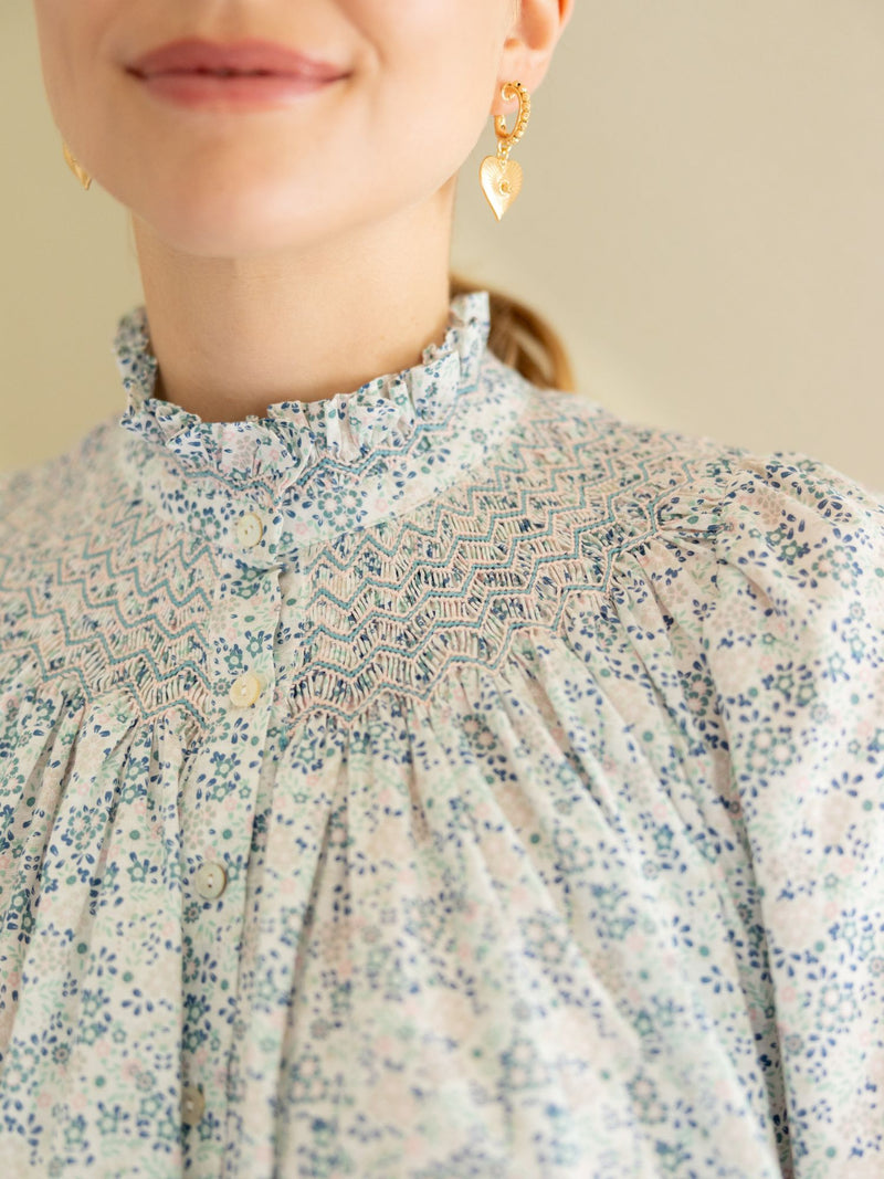 Scholl Blouse Flower Field Linen with Aqua Kiss Hand Smocking Edition 48