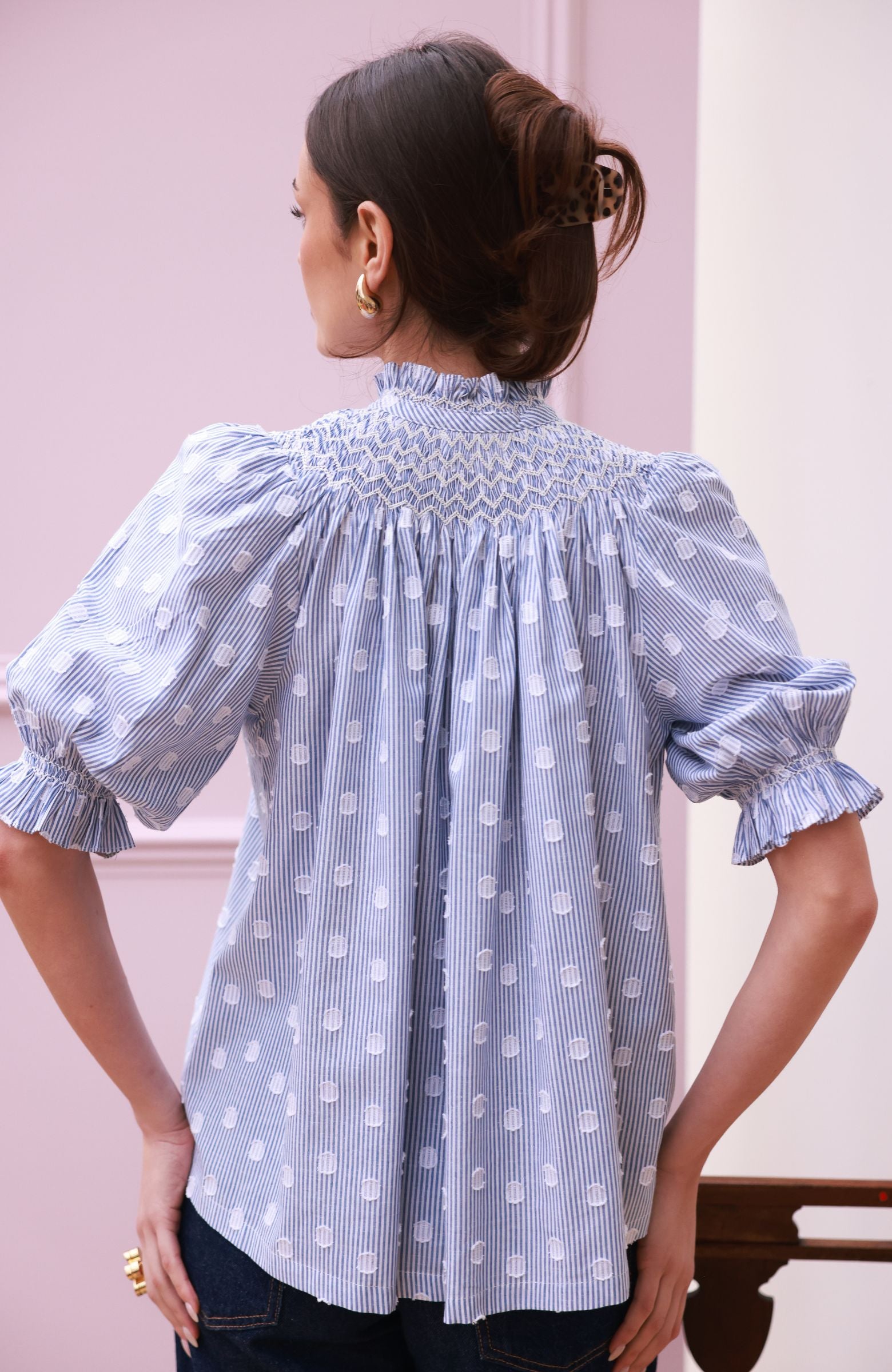 Scholl Blouse Bubble Weave Cotton with Double Cream Hand Smocking Edition 60
