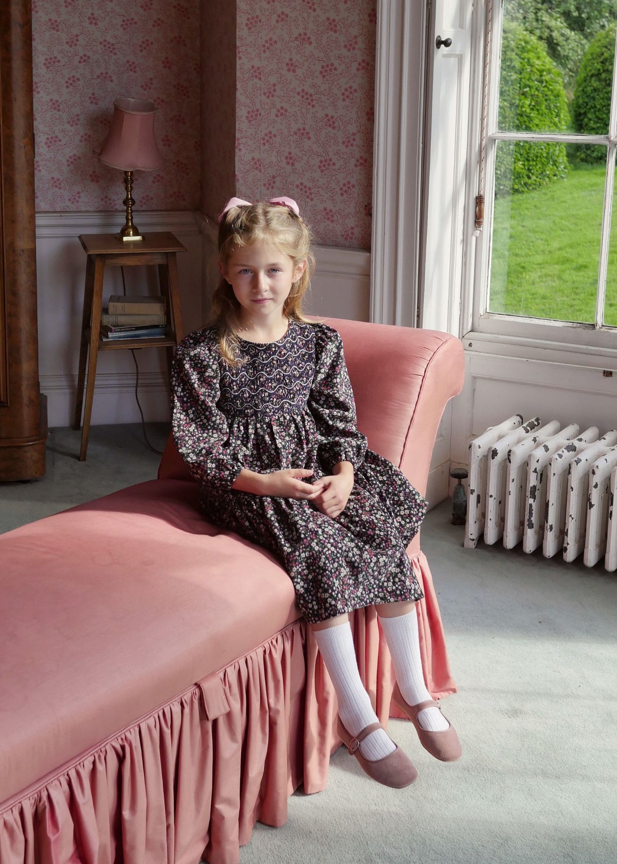 8-10y Margaret Graham Dress Autumn Flowers Needlecord with Liquorice Allsorts Hand Smocking