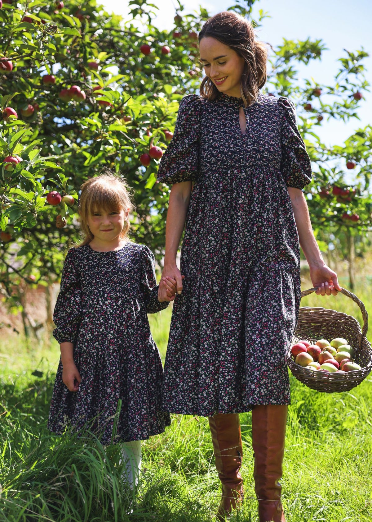 8-10y Margaret Graham Dress Autumn Flowers Needlecord with Liquorice Allsorts Hand Smocking